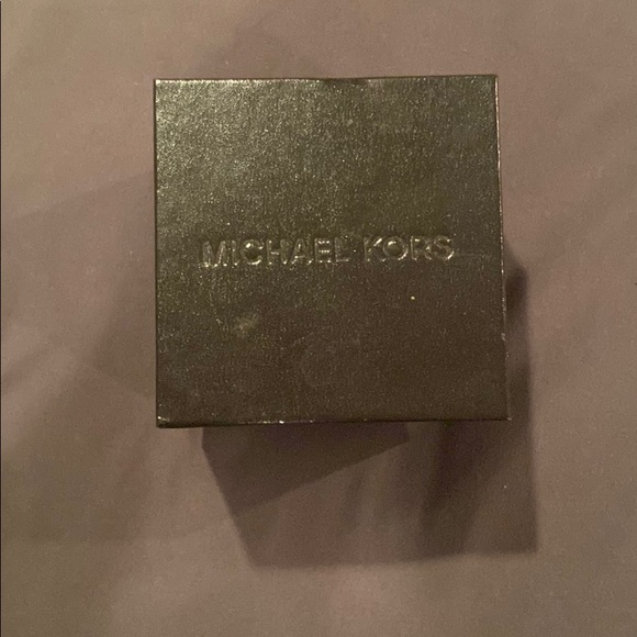 Mk5659 watch- used but in great condition